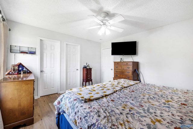138 Rolling Meadows Road SE, Hartselle, AL 35640
