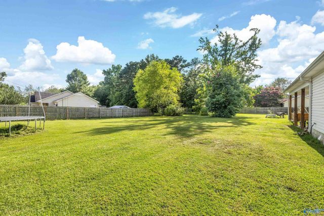 138 Rolling Meadows Road SE, Hartselle, AL 35640