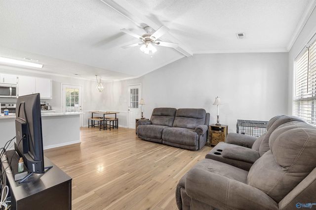 138 Rolling Meadows Road SE, Hartselle, AL 35640
