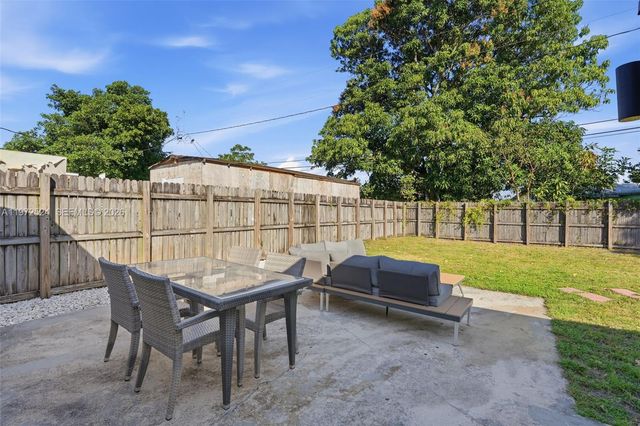 3221 NW 12th Pl, Lauderhill, FL 33311