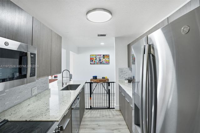 3221 NW 12th Pl, Lauderhill, FL 33311