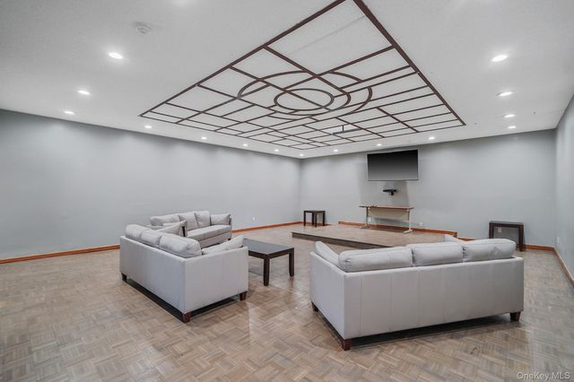 167 Pointe Circle N 167, Coram, NY 11727