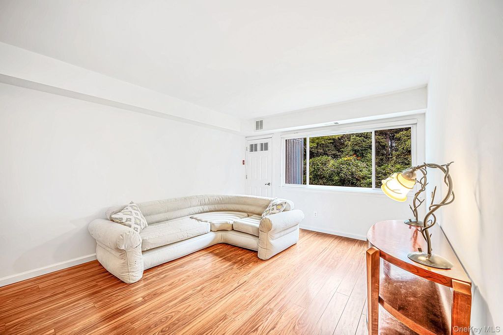 167 Pointe Circle N 167, Coram, NY 11727 — photo 3