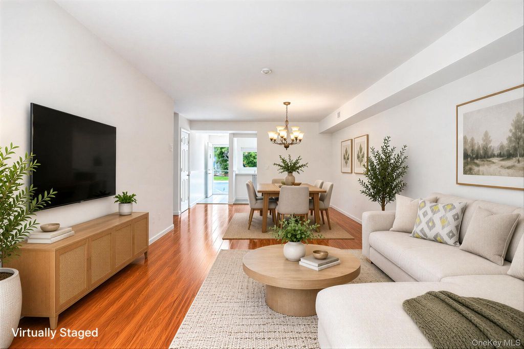 167 Pointe Circle N 167, Coram, NY 11727 — photo 4