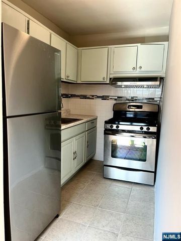 113 Paulison H2, Passaic, NJ 07055