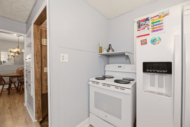 1010 S Dodge St, Wichita, KS 67213