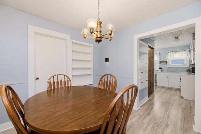 1010 S Dodge St, Wichita, KS 67213
