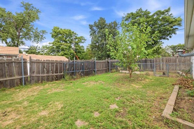 1010 S Dodge St, Wichita, KS 67213