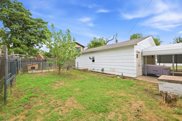 1010 S Dodge St, Wichita, KS 67213