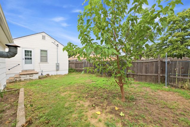 1010 S Dodge St, Wichita, KS 67213