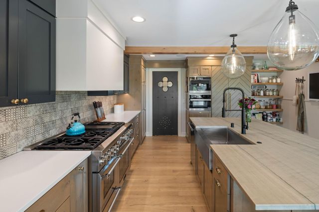 3141 Fairchild Avenue, Minnetonka, MN 55391