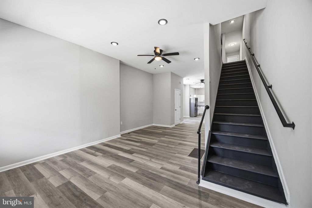 263 W DUVAL ST, Philadelphia, PA 19144