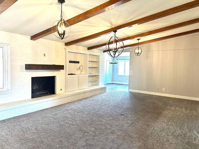 819 Holliday Drive, Plainview, TX 79072