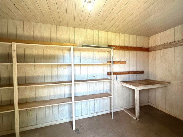 819 Holliday Drive, Plainview, TX 79072