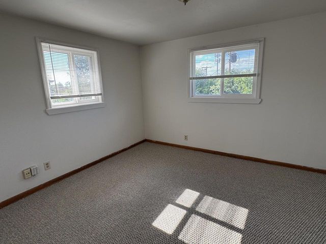 8754 W Carmen AVENUE, Milwaukee, WI 53225