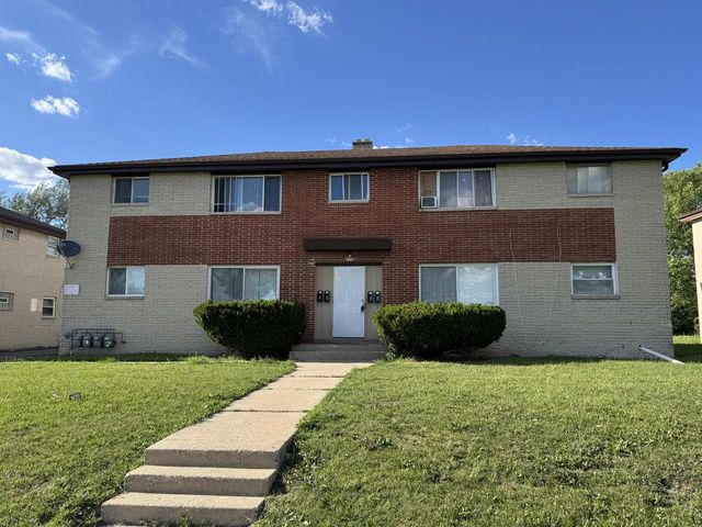 8754 W Carmen AVENUE, Milwaukee, WI 53225