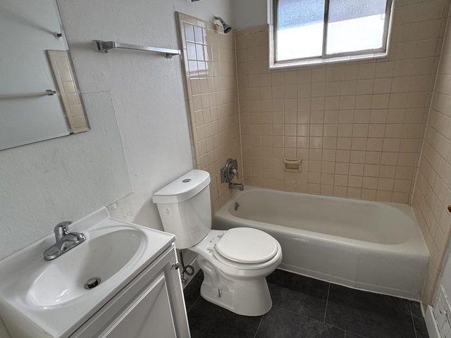 8754 W Carmen AVENUE, Milwaukee, WI 53225