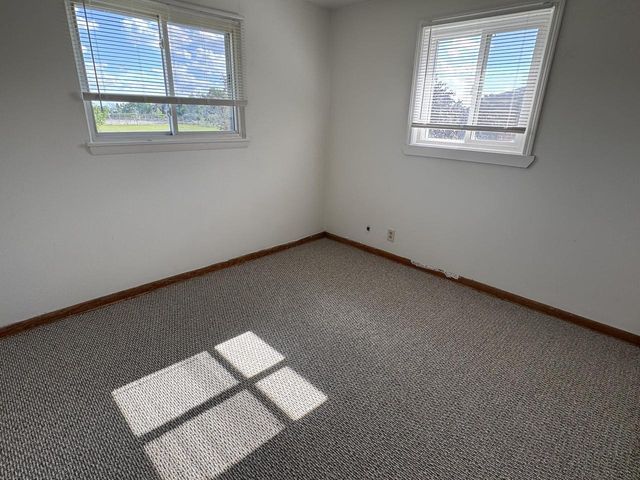 8754 W Carmen AVENUE, Milwaukee, WI 53225