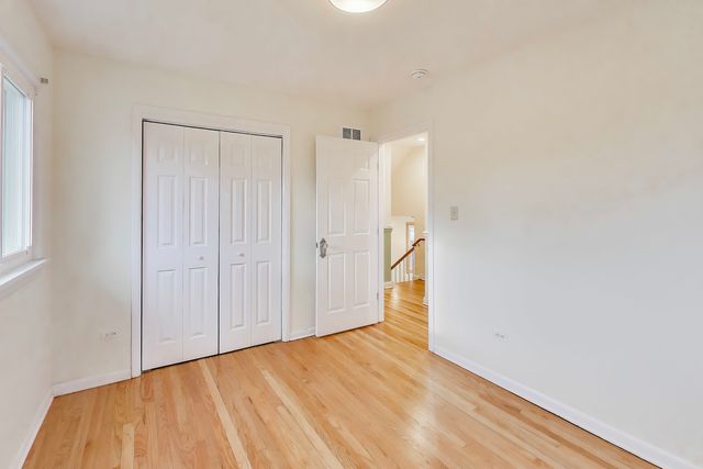 403 Dalton Avenue, Mundelein, IL 60060