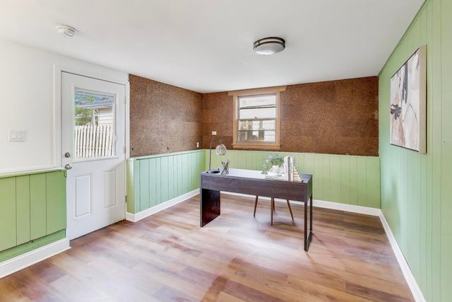 403 Dalton Avenue, Mundelein, IL 60060