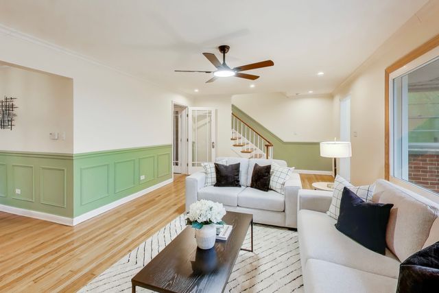 403 Dalton Avenue, Mundelein, IL 60060