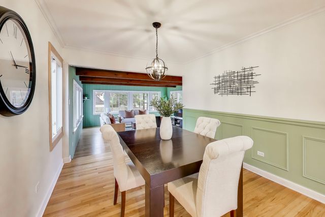 403 Dalton Avenue, Mundelein, IL 60060