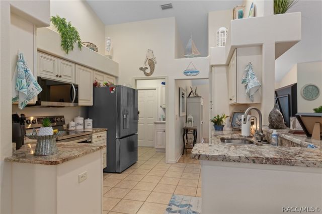 4999 N Buffalo Drive, Beverly Hills, FL 34465