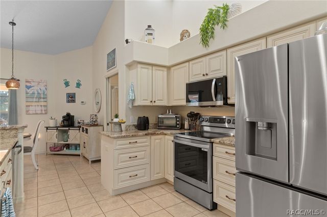 4999 N Buffalo Drive, Beverly Hills, FL 34465