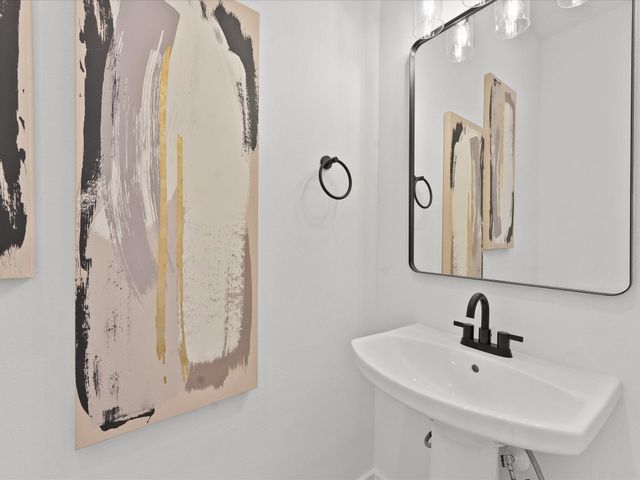 253 De Boll Street, Houston, TX 77022