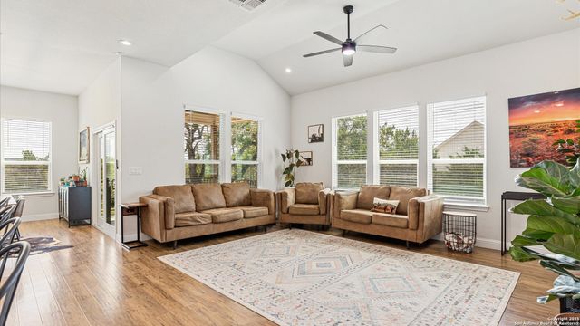 3225 hawthorne, Spring Branch, TX 78070