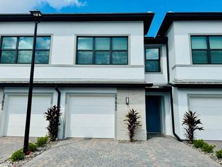 27880 RADIANT CT, Bonita Springs, FL 34135