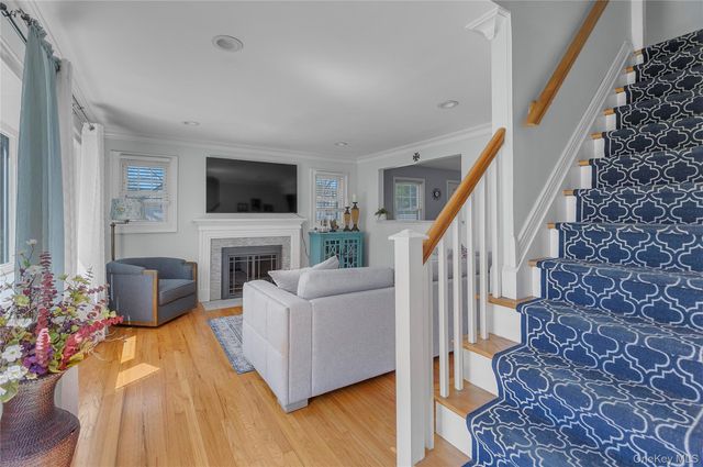 113 Roosevelt Avenue, Islip, NY 11751