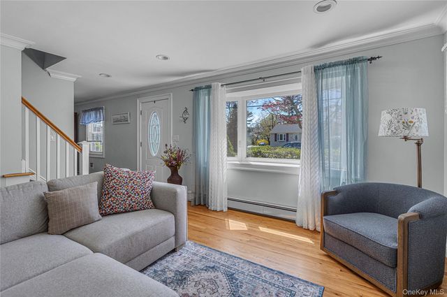 113 Roosevelt Avenue, Islip, NY 11751