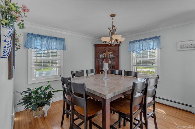 113 Roosevelt Avenue, Islip, NY 11751