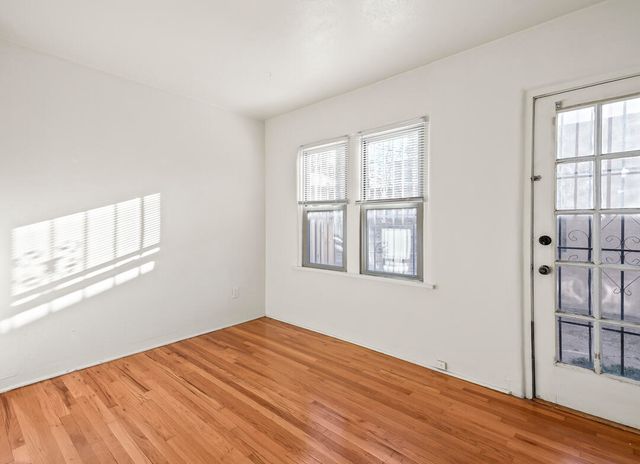 1113 Gold Avenue SW, Albuquerque, NM 87102