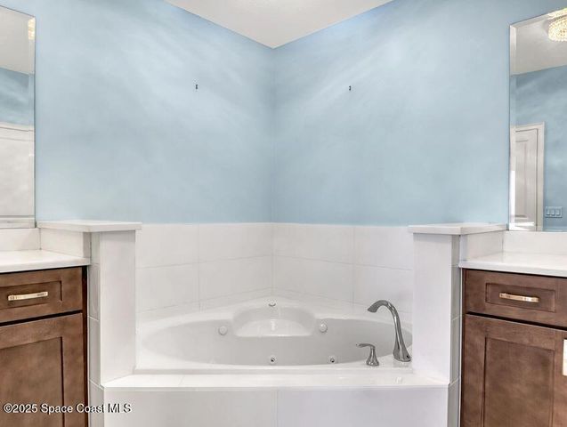 1435 S Harbor City Boulevard 703, Melbourne, FL 32901