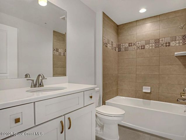 1435 S Harbor City Boulevard 703, Melbourne, FL 32901