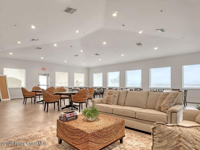 1435 S Harbor City Boulevard 703, Melbourne, FL 32901