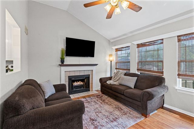 20209 E 17th Street Court N, Independence, MO 64056