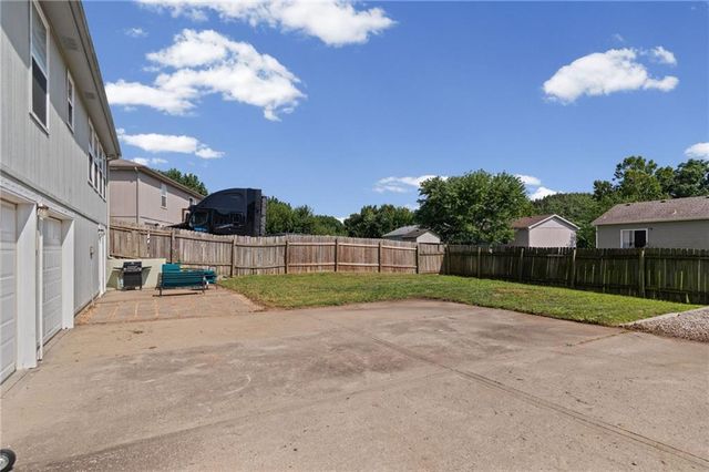20209 E 17th Street Court N, Independence, MO 64056