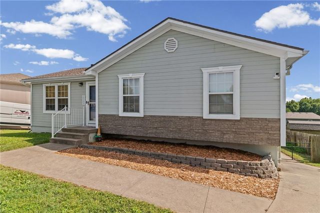 20209 E 17th Street Court N, Independence, MO 64056