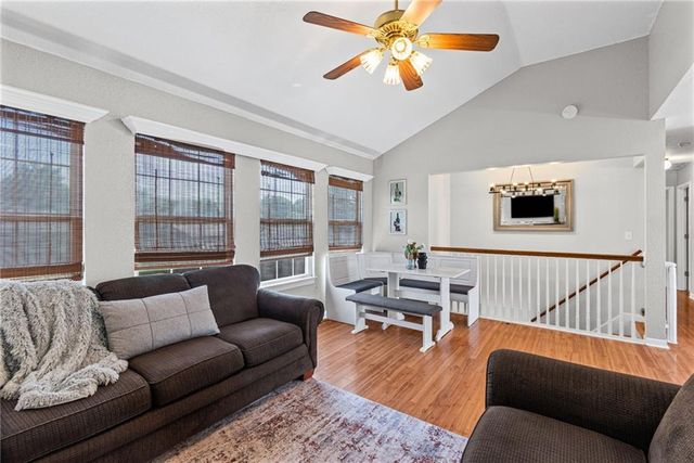 20209 E 17th Street Court N, Independence, MO 64056