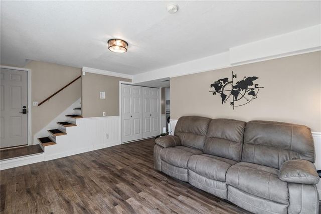 20209 E 17th Street Court N, Independence, MO 64056