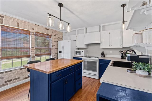 20209 E 17th Street Court N, Independence, MO 64056