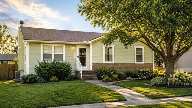 20209 E 17th Street Court N, Independence, MO 64056