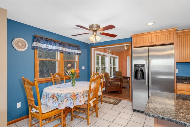 88 Whitehall Rd, Amesbury, MA 01913