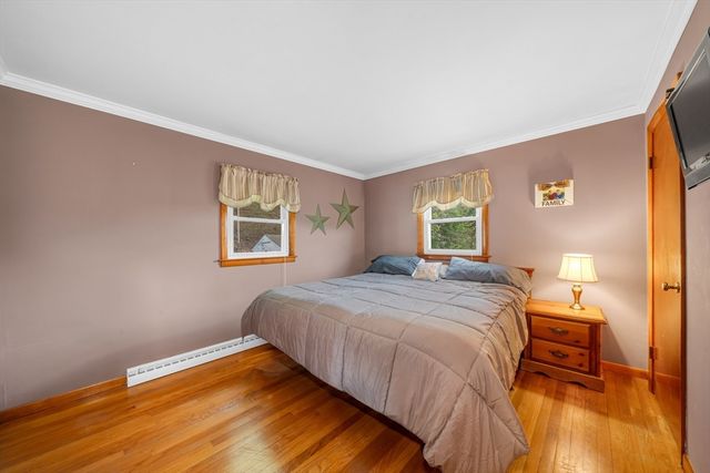 88 Whitehall Rd, Amesbury, MA 01913
