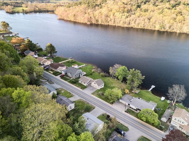 88 Whitehall Rd, Amesbury, MA 01913