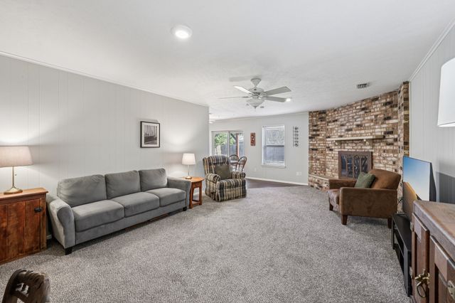 1415 Kings Row, Denton, TX 76209
