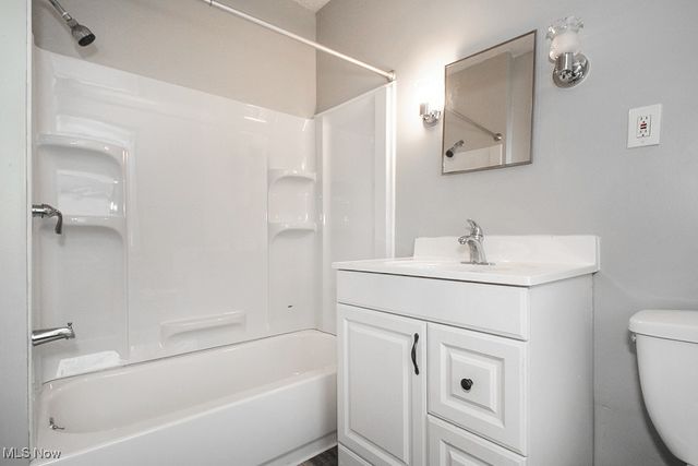 1462 Parkhill Road, Cleveland Heights, OH 44121